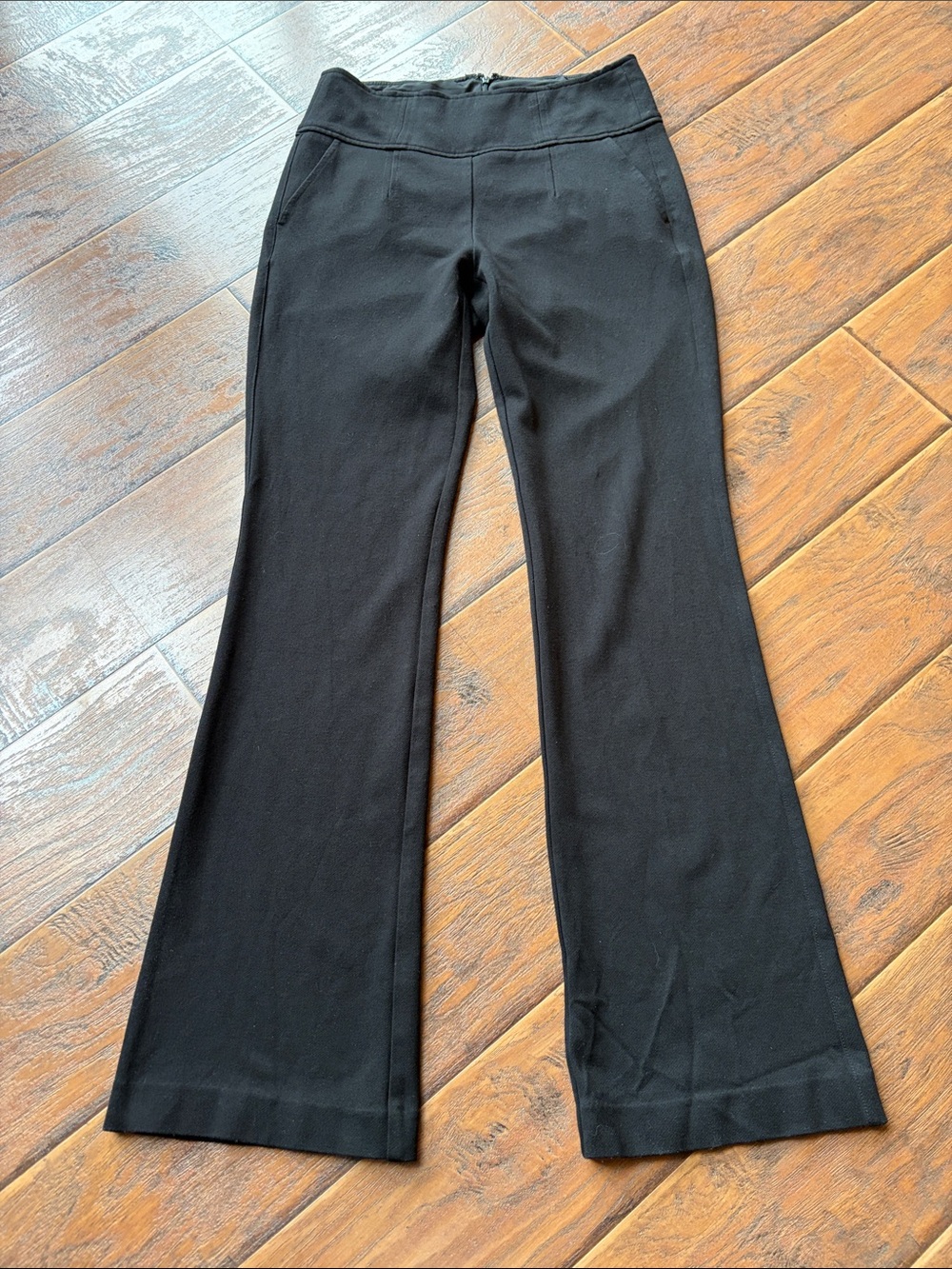 Cabi Black Flared Knit Stretch Pants - Size 4. Style 3392R